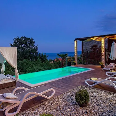 Lina Case de vacanță *
